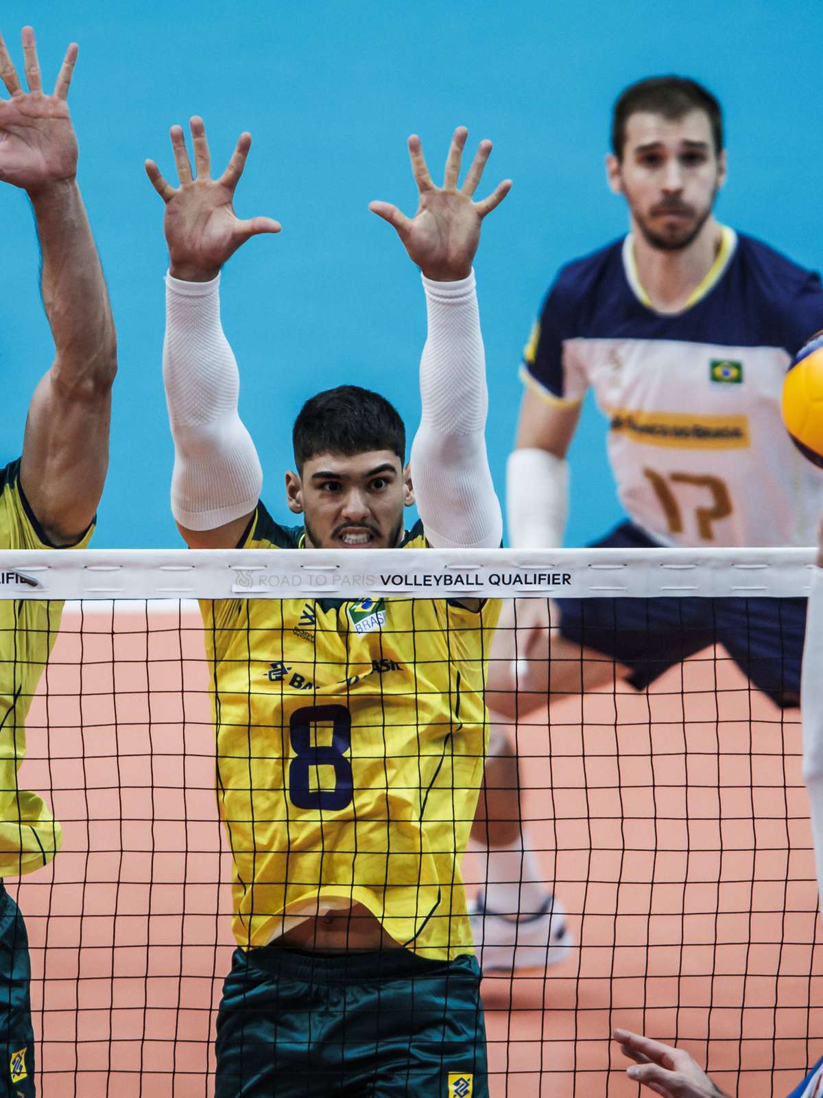 Brasil vira o jogo e vence República Tcheca no Pré-Olímpico de vôlei