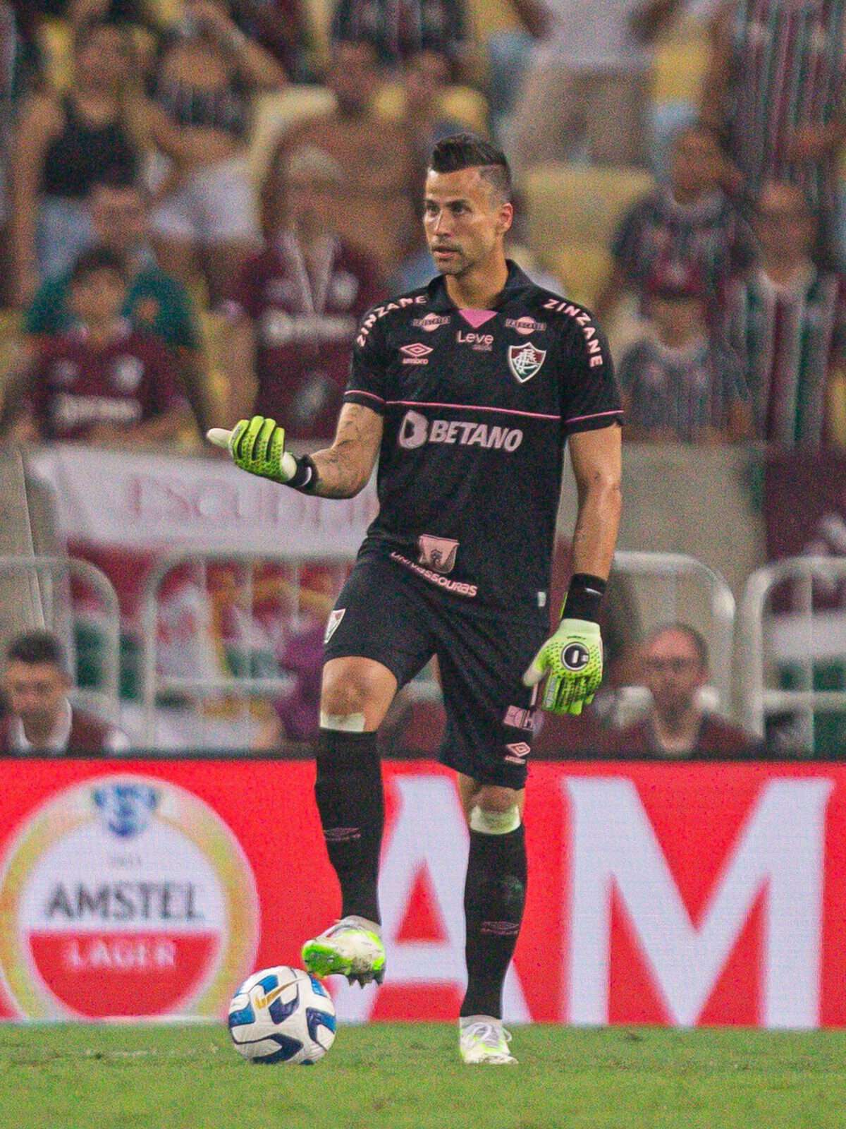 Fábio, do Fluminense, chegará ao 100º jogo de Libertadores na final contra  o Boca; veja recordistas