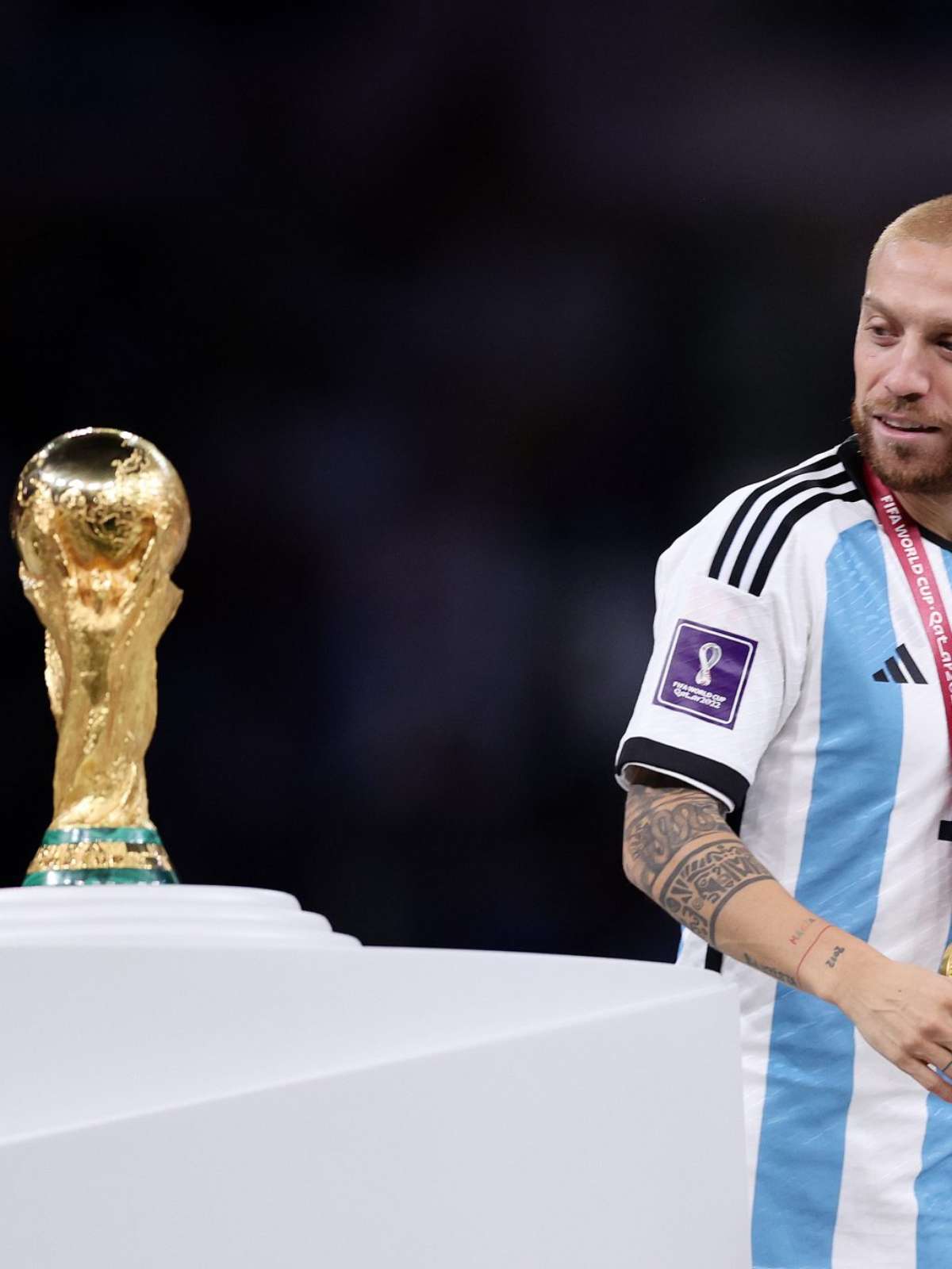 Papu Gómez, campeão mundial com a Argentina, suspenso dois anos