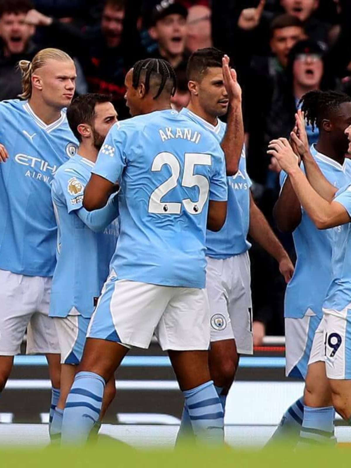 Haaland volta a marcar, City vence Brighton e mantém liderança do