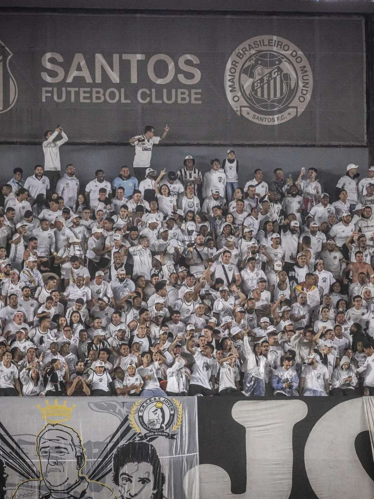 Santos Futebol Clube - O Maior Brasileiro do Mundo