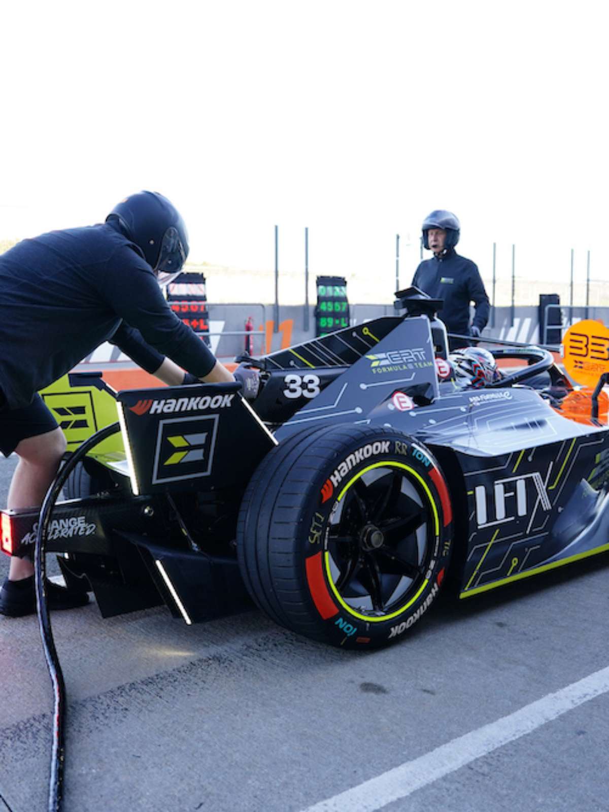 Piquet Jr é o quarto mais rápido no primeiro dia de atividades da