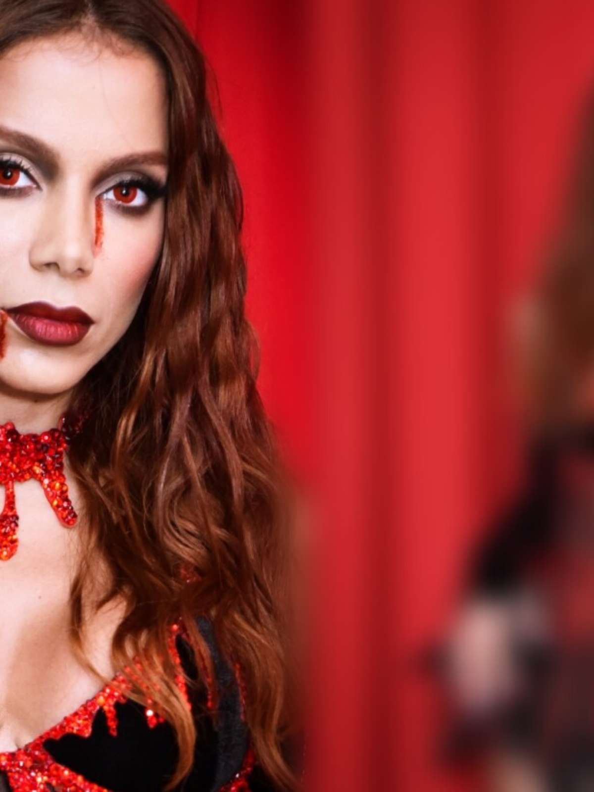 Anitta faz aparição surpresa em 'Aviões Fantasy' e arranca elogios com  fantasia de vampira 