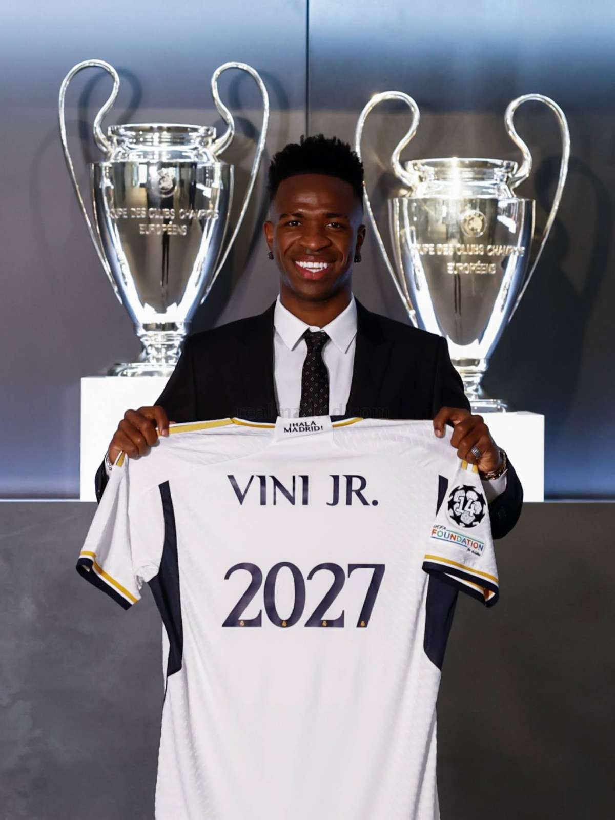 Vini Jr é eleito pela Uefa o melhor jovem jogador da Liga dos Campeões  2021/22