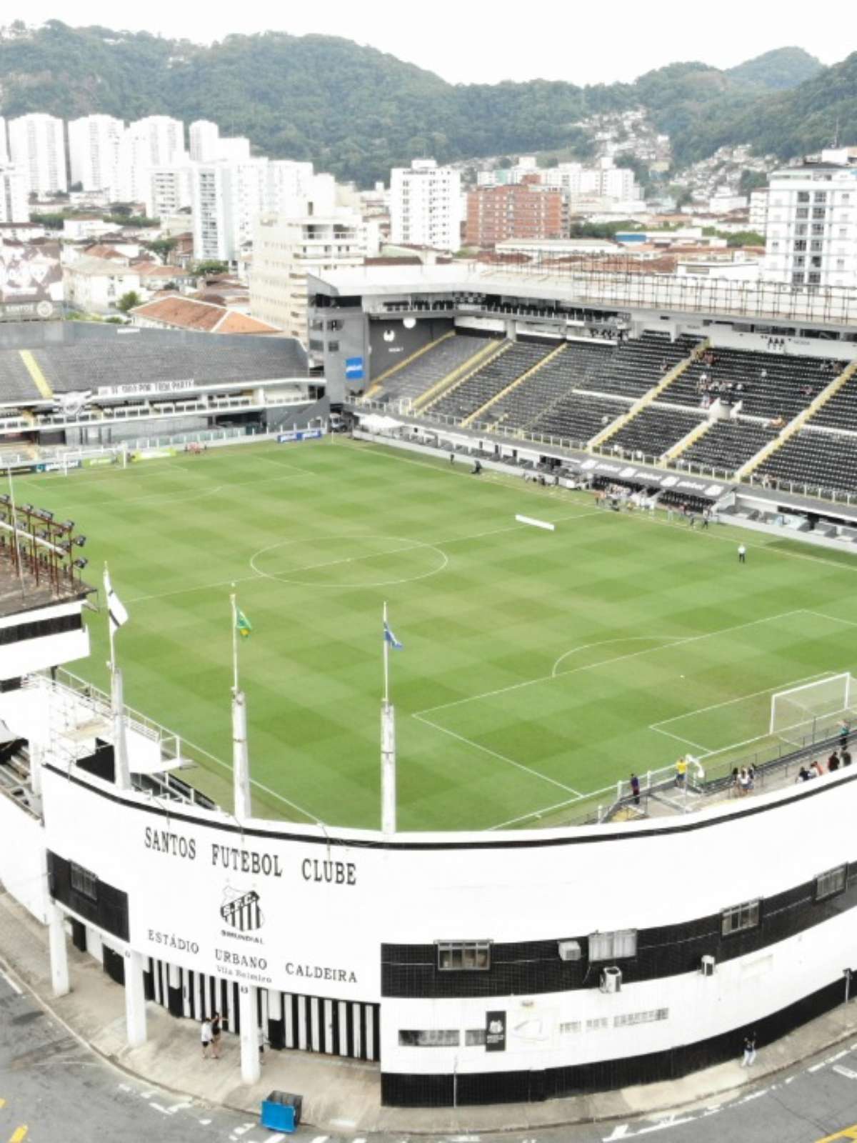 São Paulo na Vila Belmiro? Quando foi única vez que time mandou partida em  estádio rival - ESPN