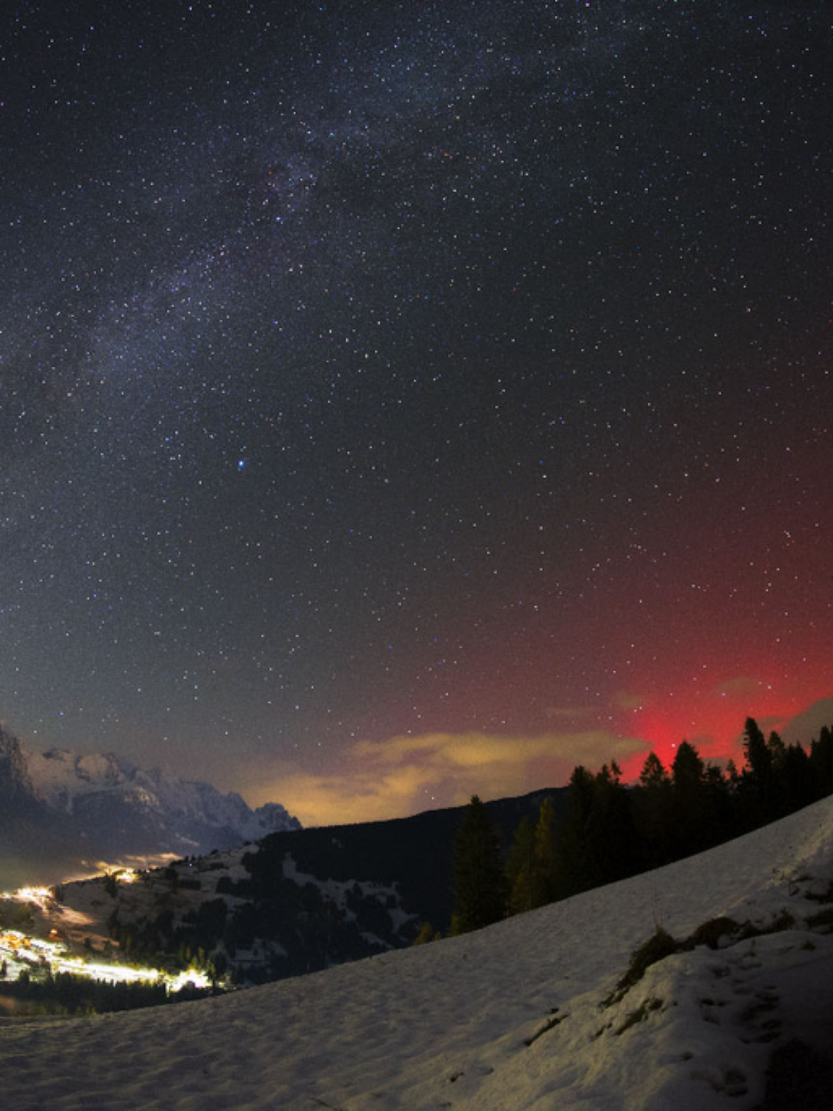 Destaque da NASA: fenômeno luminoso vermelho é a foto astronômica do dia