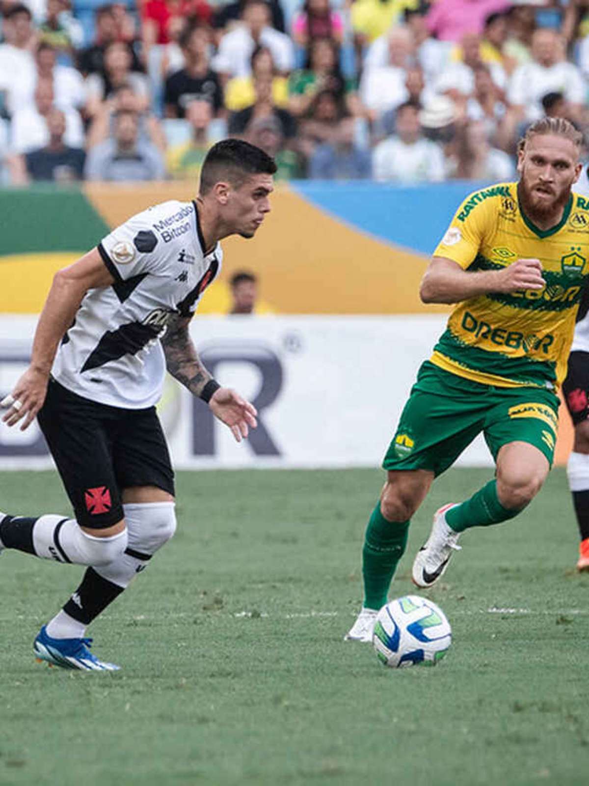 Sport volta a vencer após 7 jogos e deixa o Z4 do Brasileirão