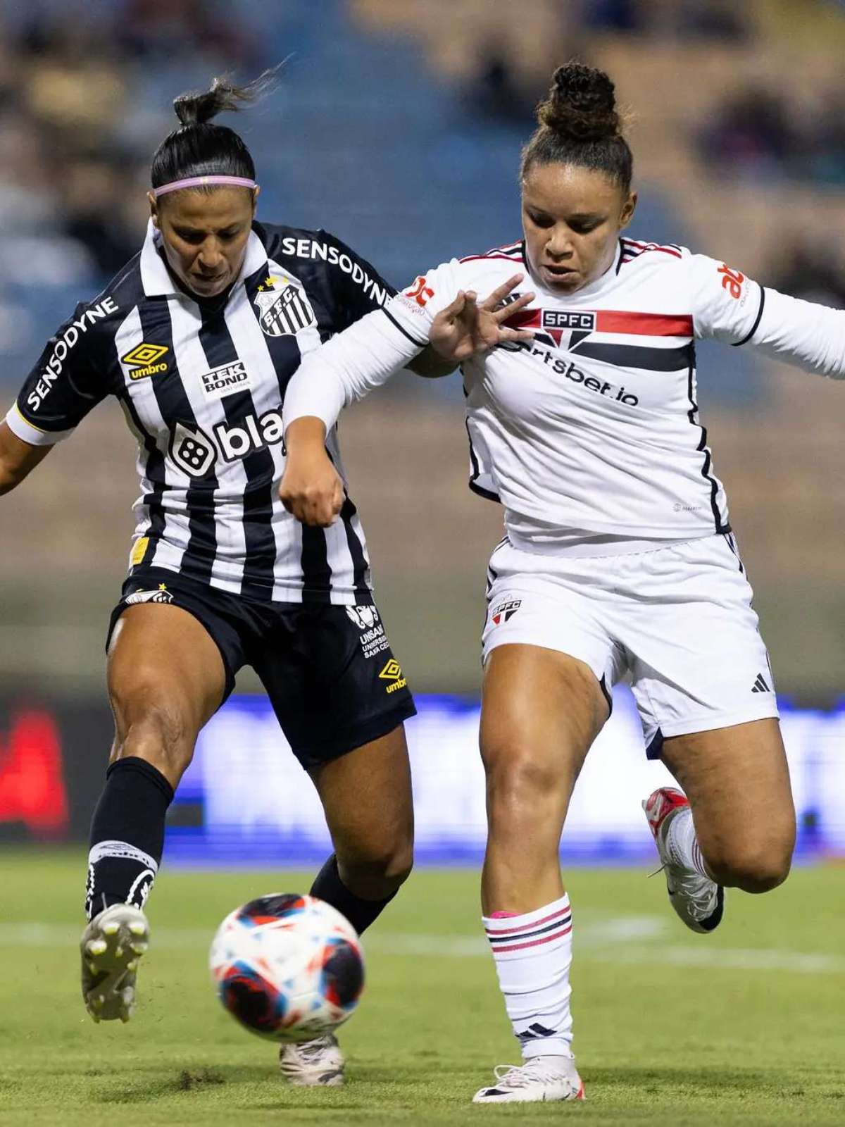 Na Vila Belmiro, São Paulo enfrenta o Santos pelo Brasileiro Feminino - SPFC