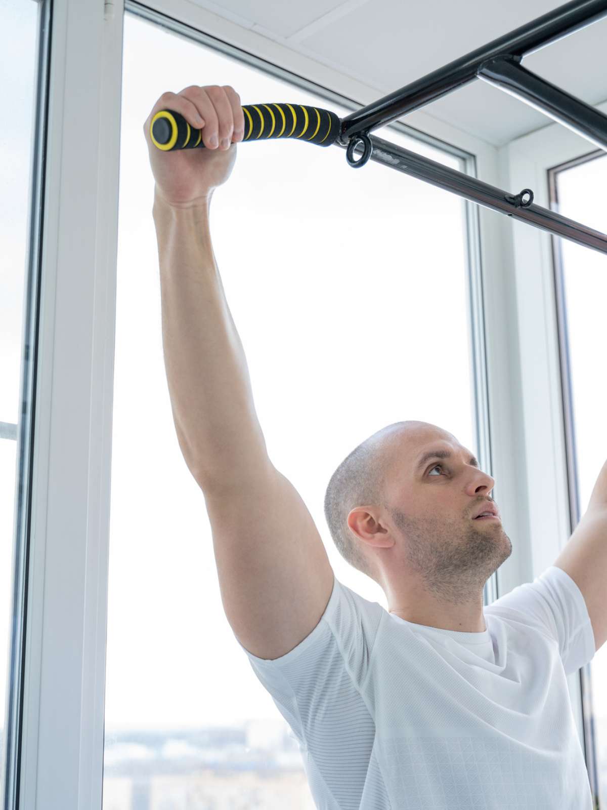 8 Exercícios para treinar costas em casa (sem equipamento) - Tá Fitness