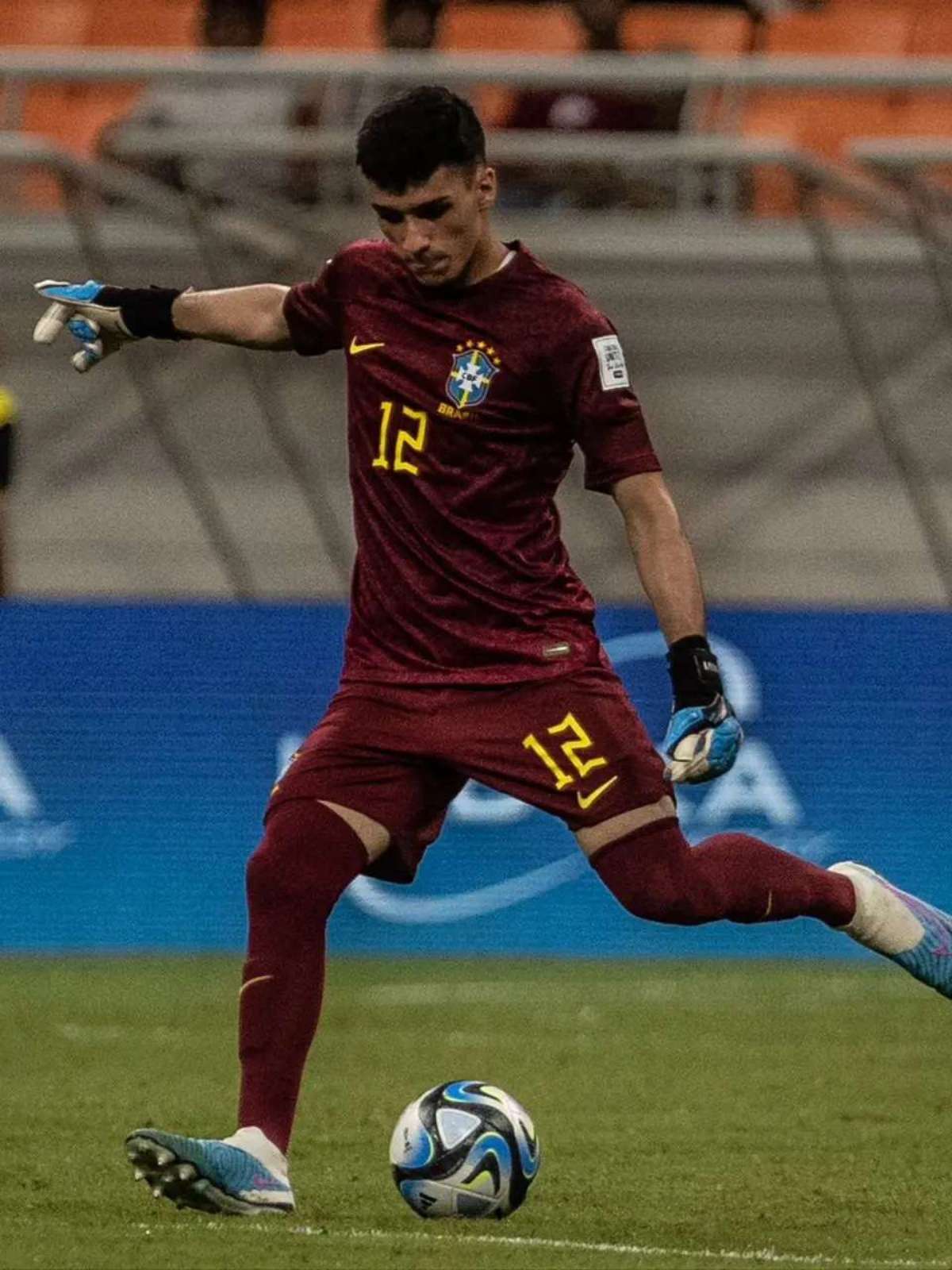 Goleiro do Corinthians é titular em goleada do Brasil contra Nova