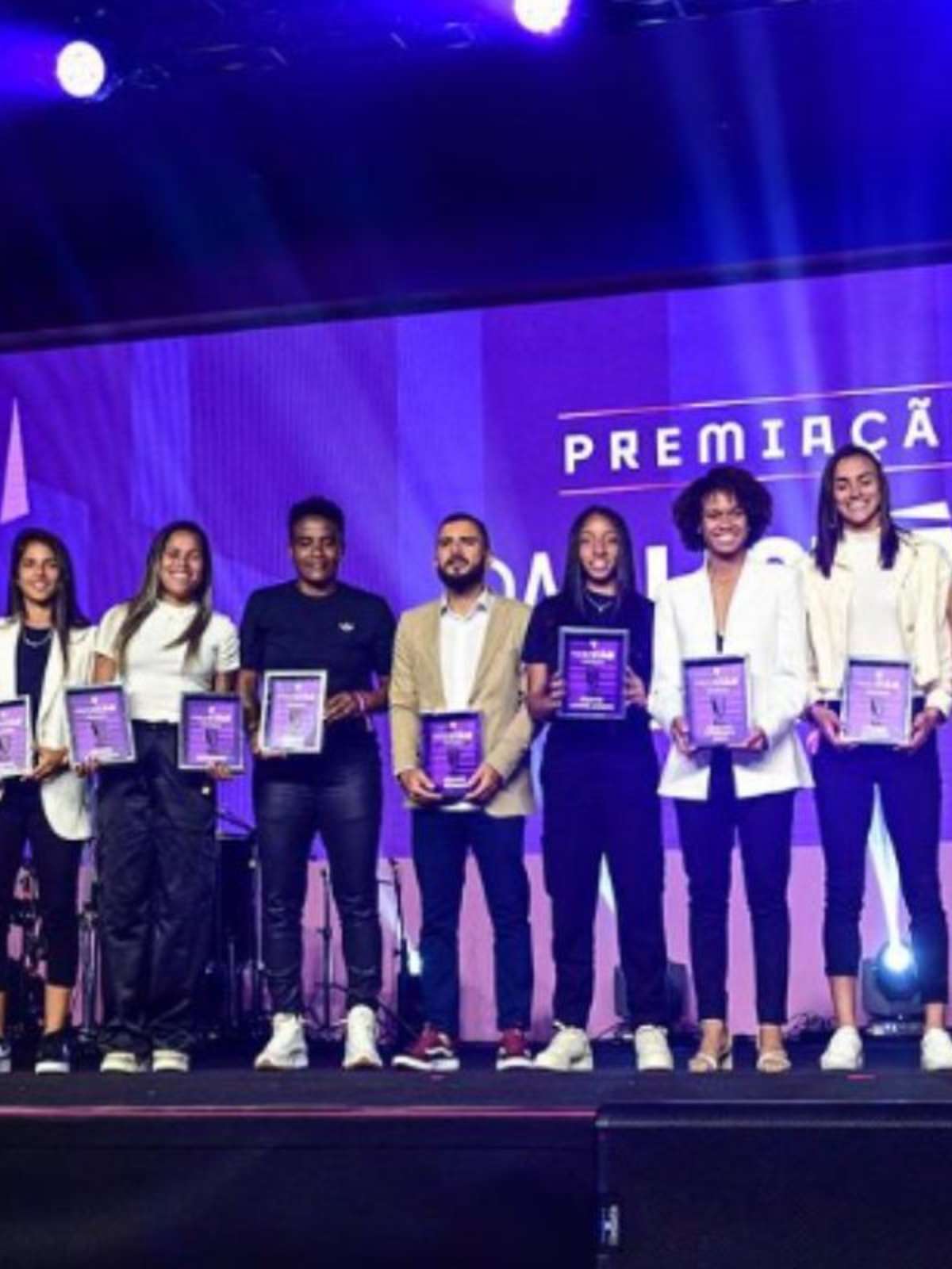 Brena entra na seleção do Paulista Feminino e Tainá Maranhão é eleita a  revelação - Diário do Peixe