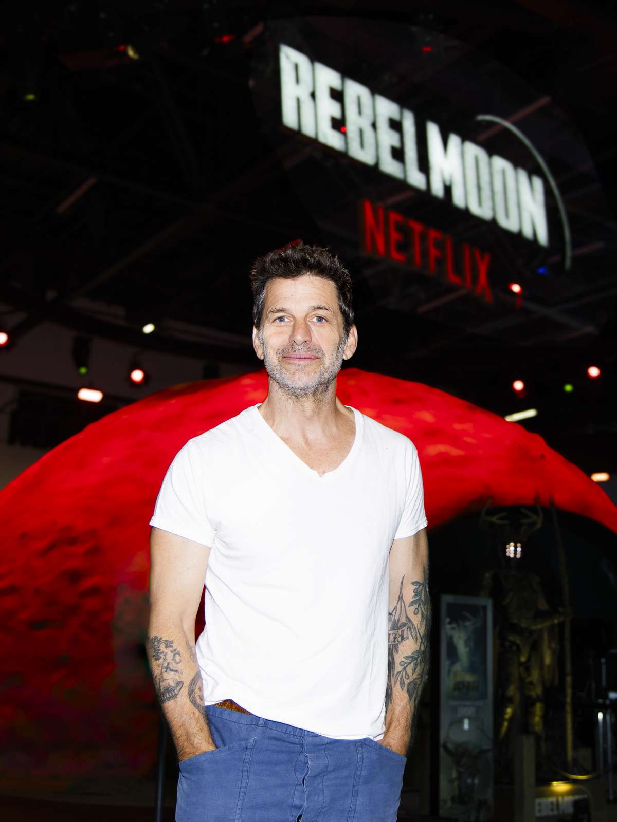 Zack Snyder vem à CCXP pela primeira vez: diretor fará primeira exibição  mundial de seu novo filme Netflix, Rebel Moon - About Netflix