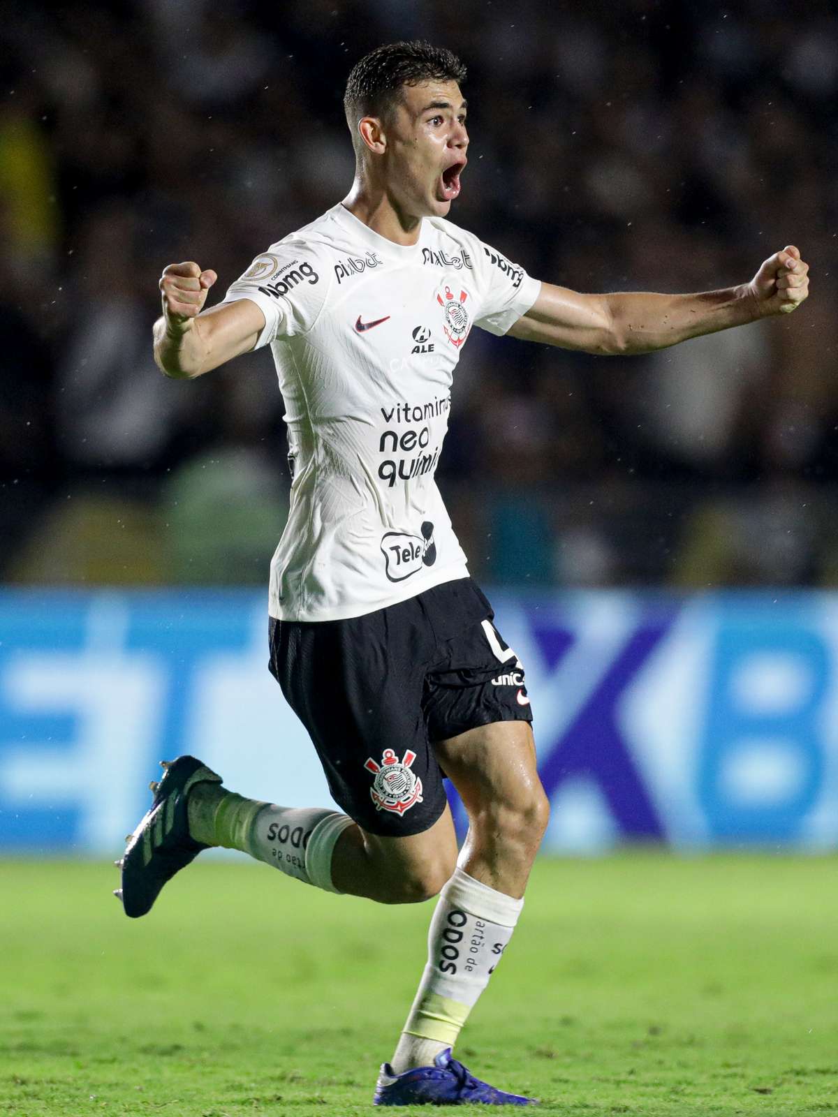 Gabriel Moscardo faz 18 anos e Corinthians pode negociar jogador