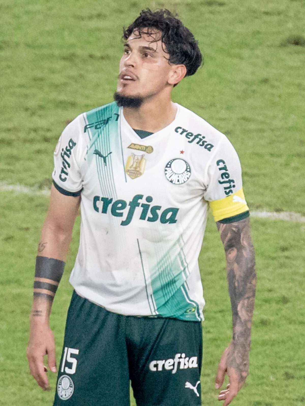 Palmeiras mira a contratação de zagueiro estrangeiro