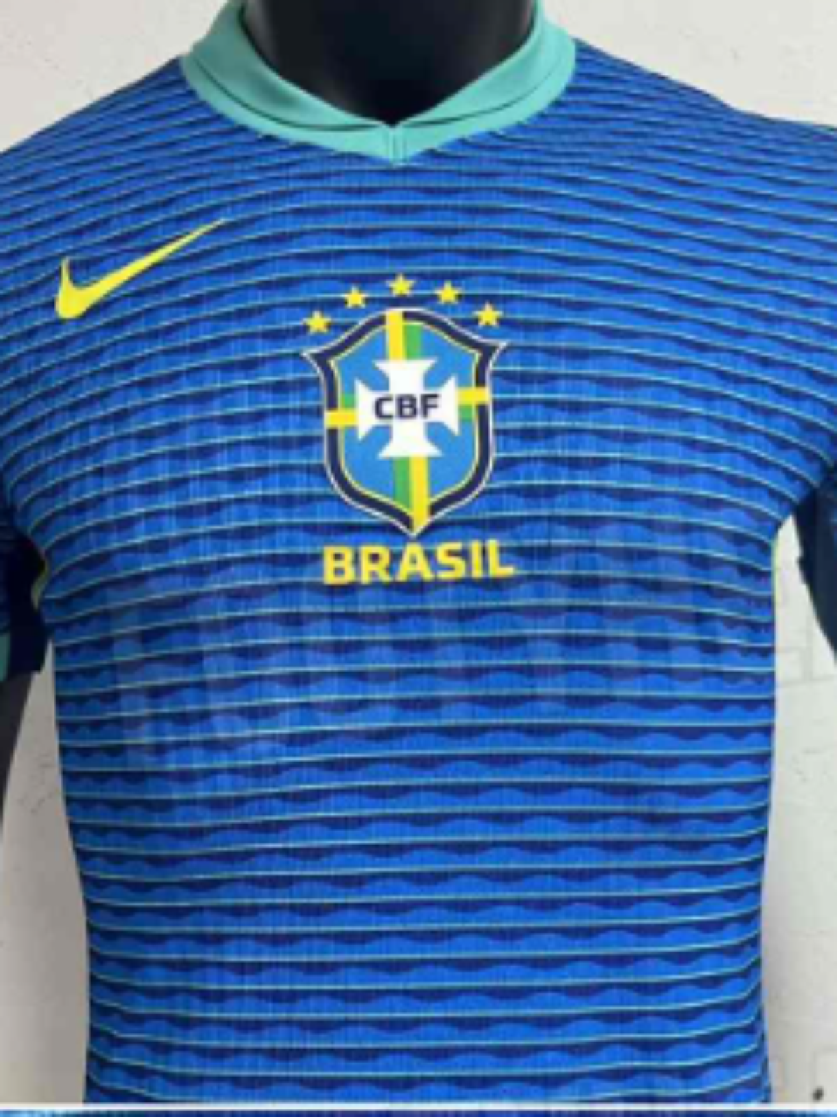 Site vaza suposta camisa 2 da Seleção Brasileira para 2024; veja fotos