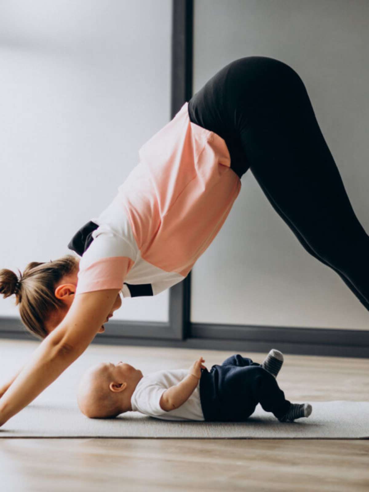 4 posturas de yoga que ajudam a combater a depressão pós-parto