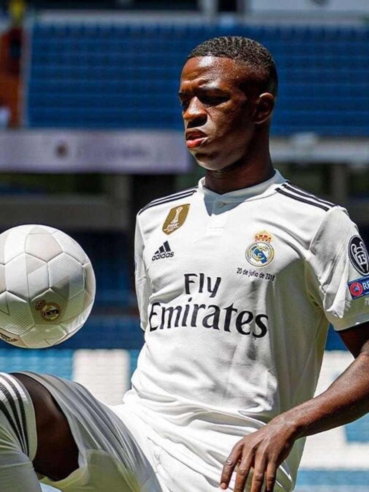 Vinicius Jr. escolhe onde quer jogar, diz Ancelotti