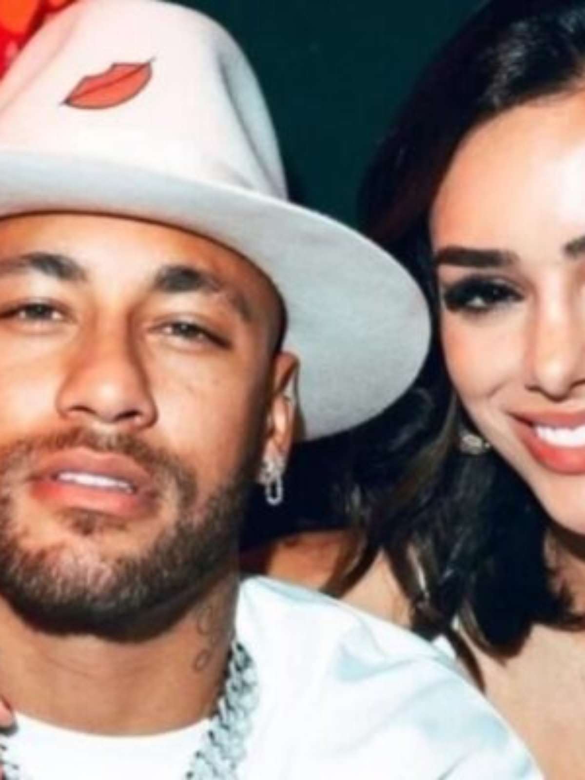 Neymar registra momento família com Biancardi e Mavie