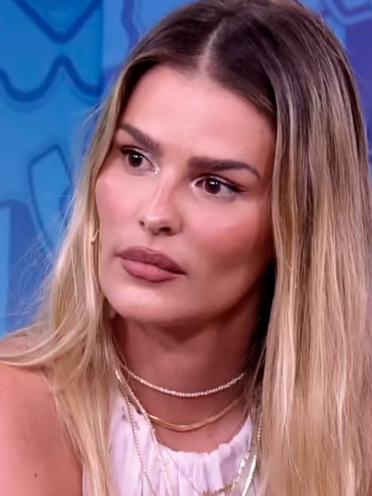 Yasmin Brunet ignora Globo e surge em emissora concorrente; confira!