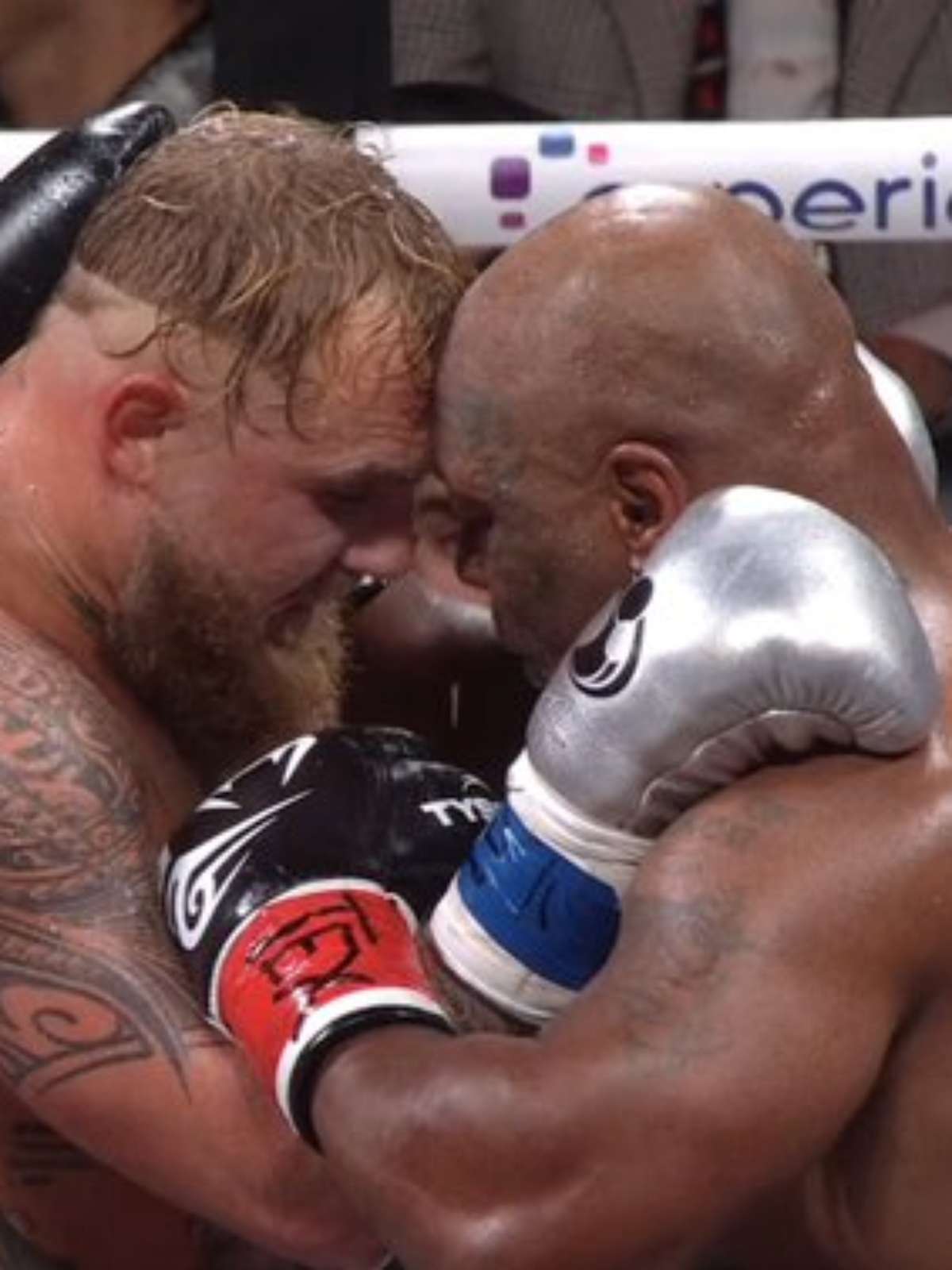 Mike Tyson perde para a idade e para Jake Paul por pontos diante