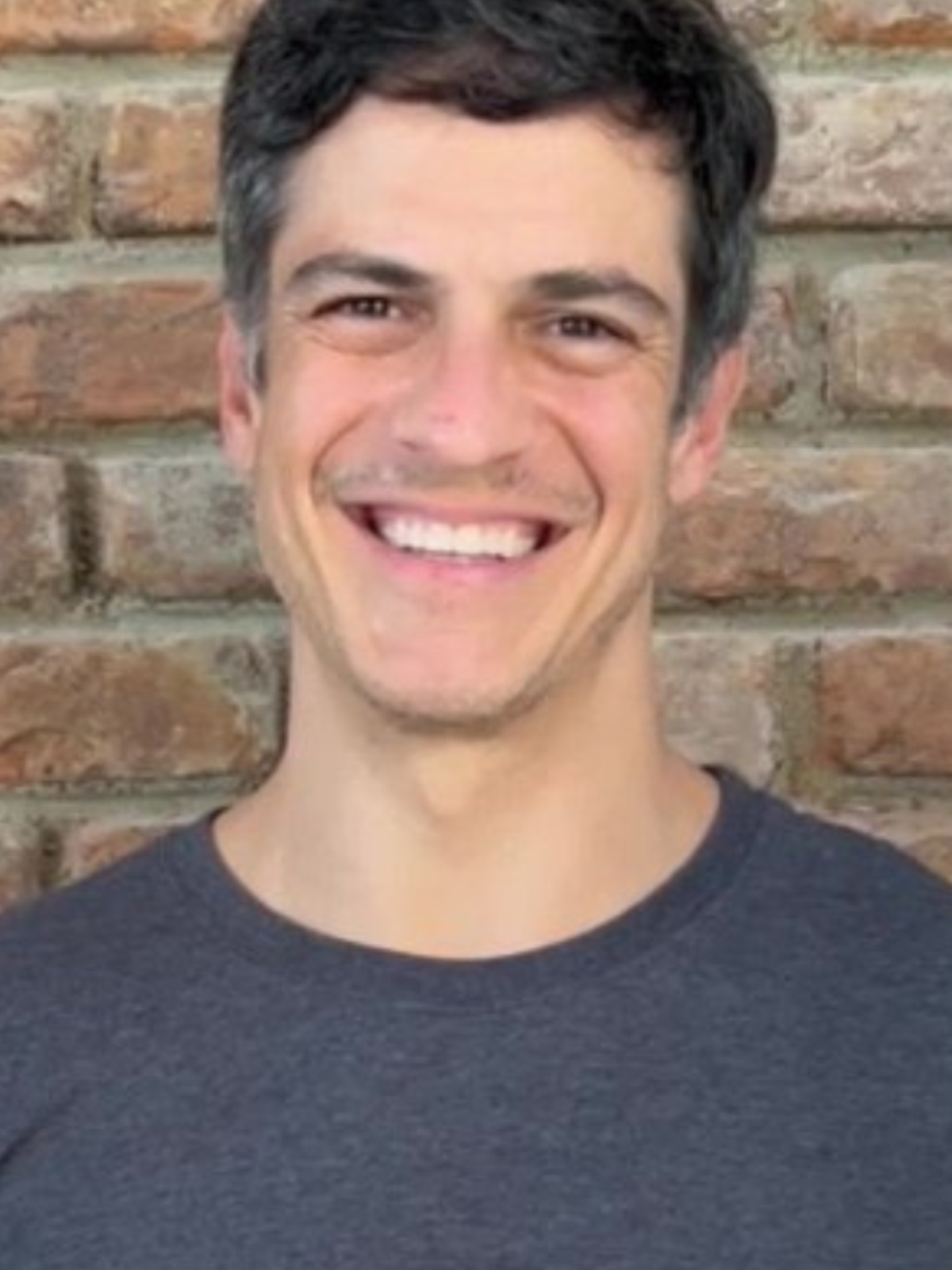 Mateus Solano chega aos 44 anos com carreira marcada por versatilidade