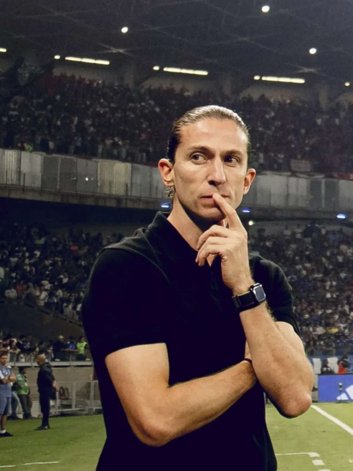 Diretoria do Flamengo reprova atitude de Filipe Luís