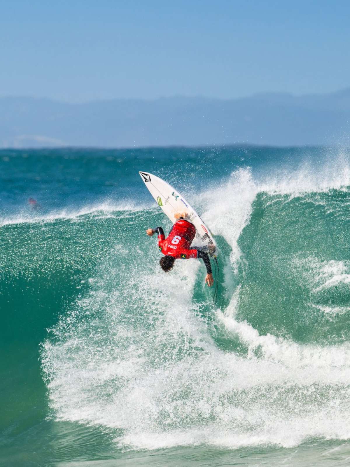 Yago Dora é vice-campeão em Jeffreys Bay e assume a liderança da WSL