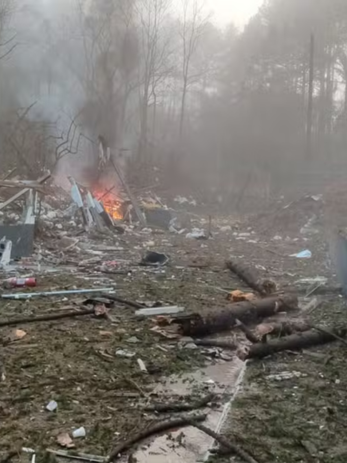 Explosão em fábrica de explosivos deixa mortos e desaparecidos na Grande Curitiba