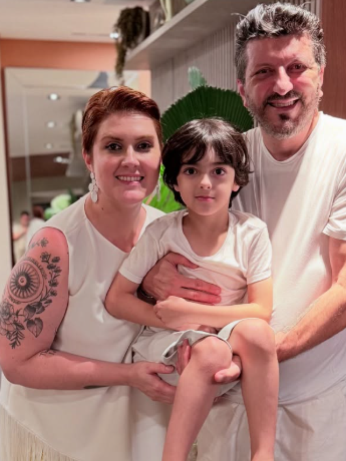 Vítima de doença rara, influenciador Lito Sousa deixa esposa e filho de 7  anos