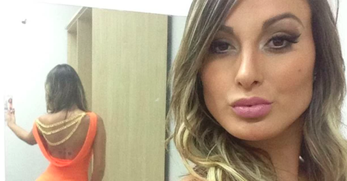 Andressa Urach faz revelações sobre sua vida sexual 'Três é fichinha' Andressa Urach faz revelações sobre sua vida sexual 'Três é fichinha'