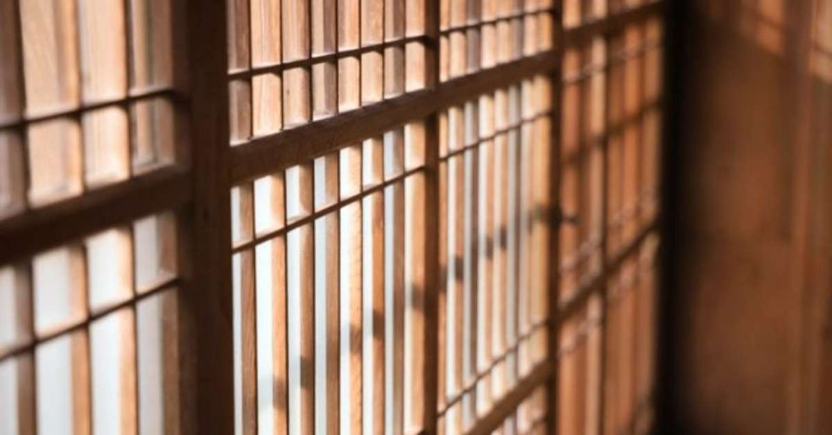 Passado condena? Relembre 21 celebridades que já foram parar na cadeia