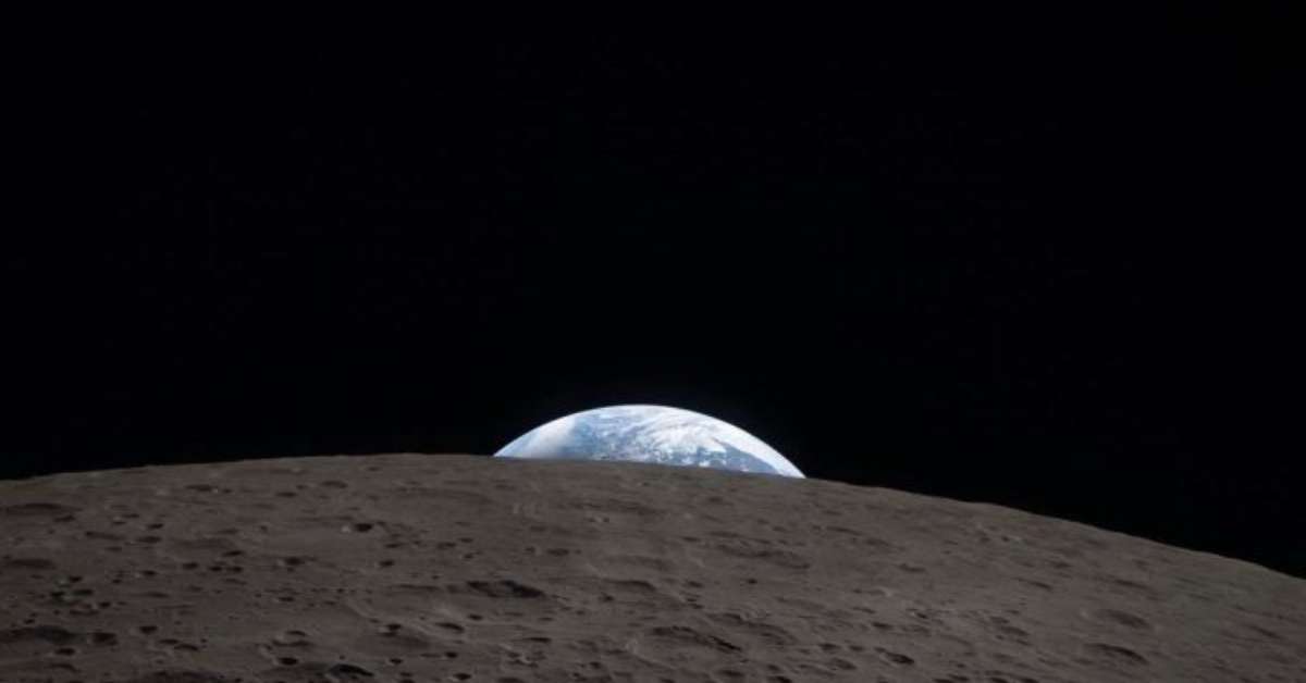 'Lua colorida' confundiu internautas durante a missão Artemis II; explicação envolve profissão pouco conhecida