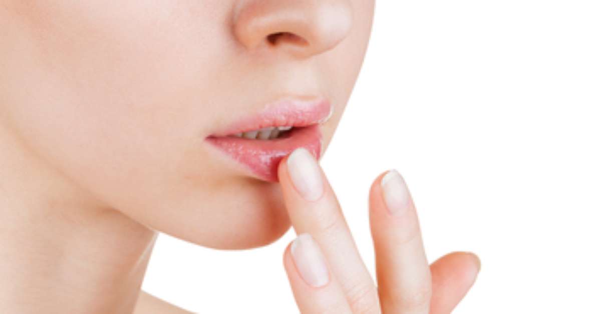 Gloss ou lip balm; veja opções para hidratar os lábios no inverno