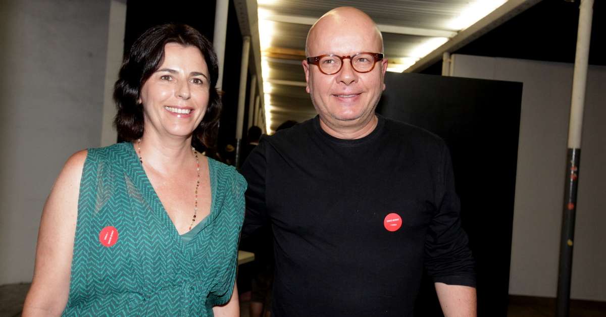 Marcelo Tas e Dinho Ouro Preto prestigiam exposição sobre David Bowie