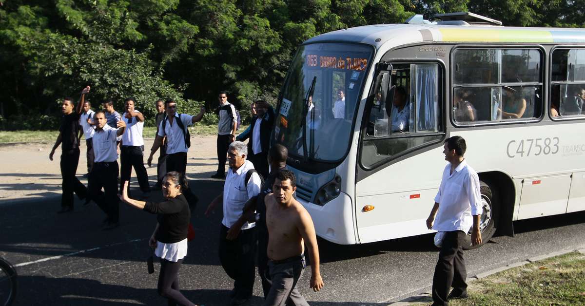 Motoristas De Onibus Entram Em Greve No Rio De Janeiro