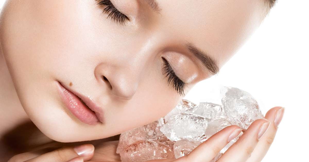 Truque de beleza de Kate Moss, gelo reduz olheiras e incha&ccedil;o