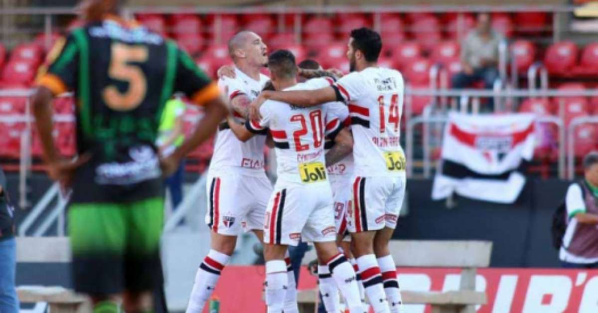 Quem ganha América-MG x Athlético PR?