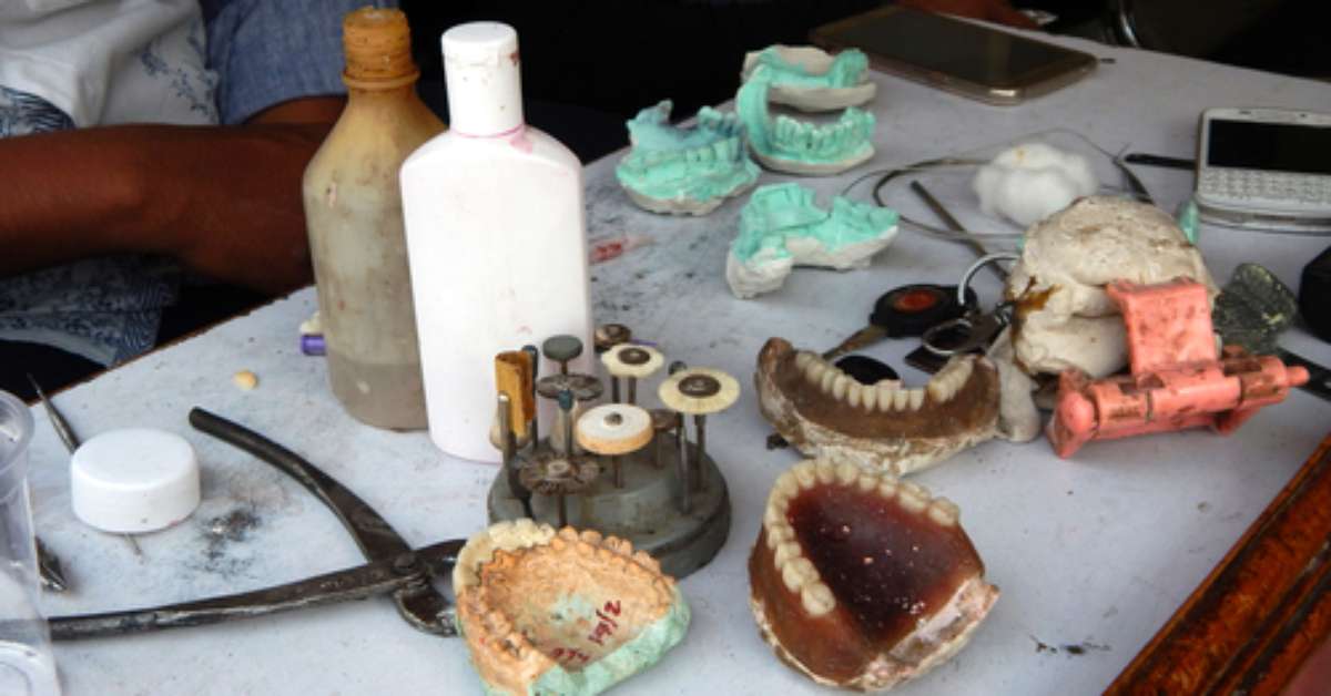 Como são os dentistas da Índia?