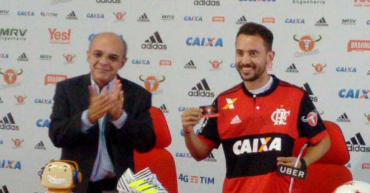 Bandeira não liga anúncio de Everton Ribeiro à venda de ...