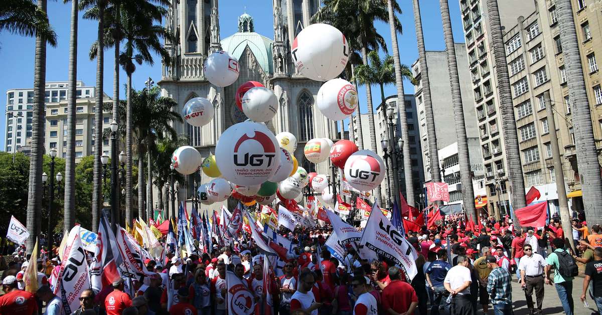 Sindicatos Fazem Protestos Contra A Reforma Trabalhista