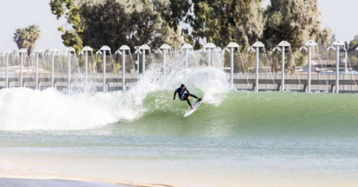 Piscina de ondas de Kelly Slater entra no calendário da WSL