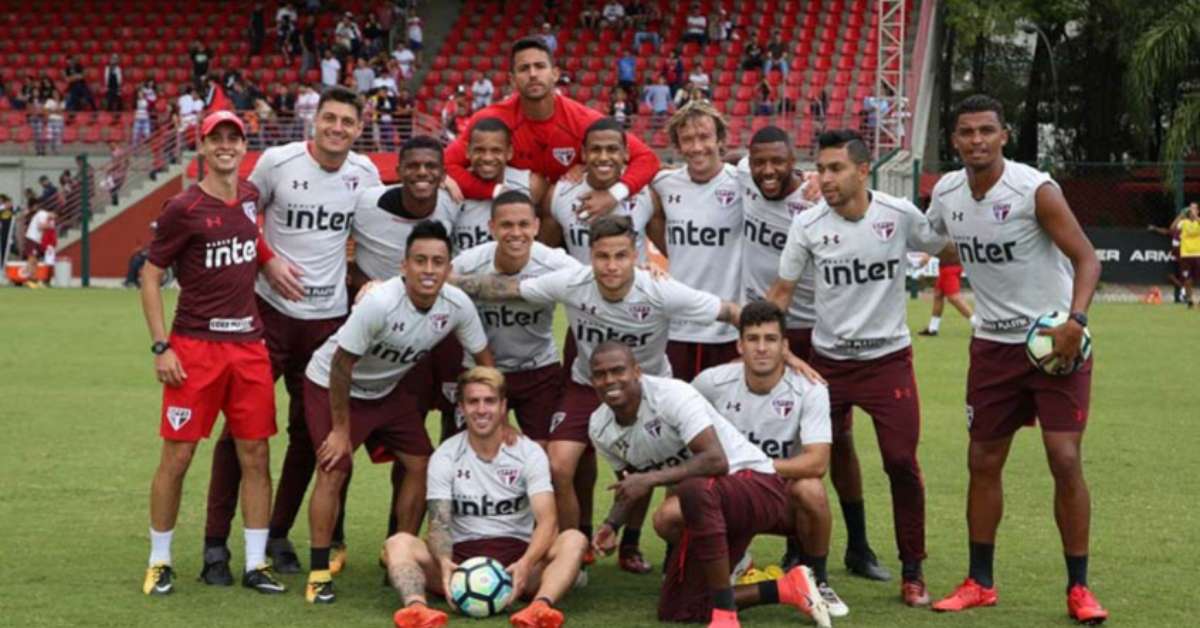 Elenco do São Paulo fala em títulos e deseja feliz Natal aos torcedores