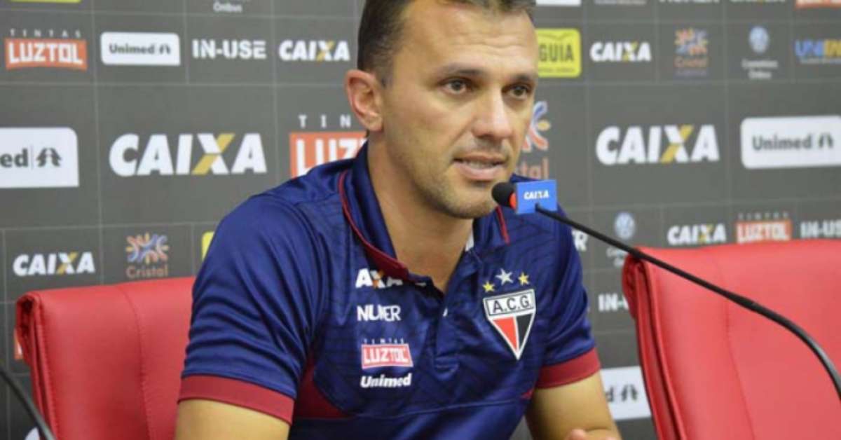 Técnico do Atlético-GO está otimista com novos reforços