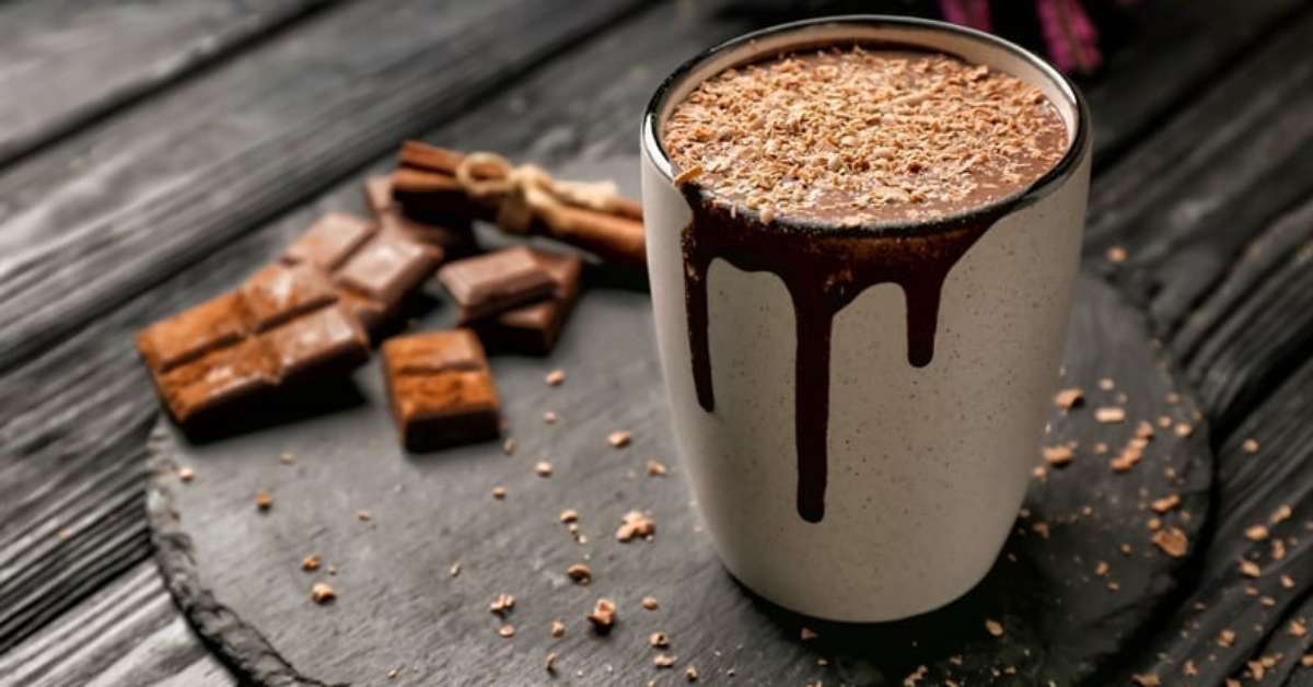 7 drinks com chocolate para adoçar o seu dia