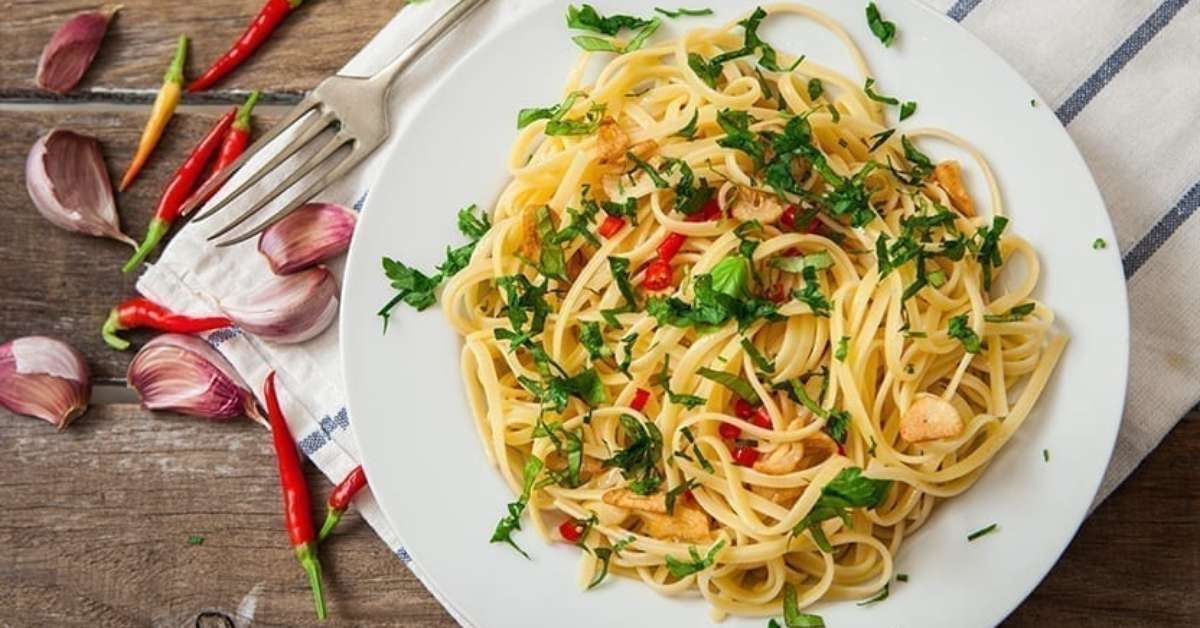 6 Receitas de macarrÃ£o alho e Ã³leo para quem quer praticidade na cozinha