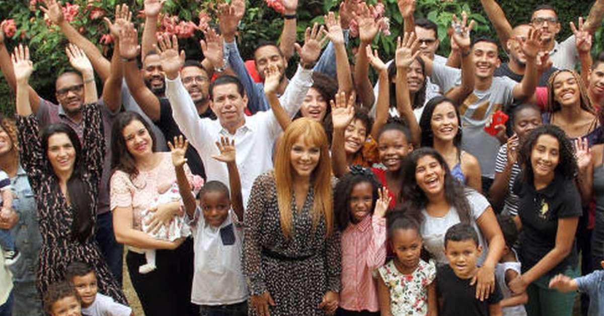 Caso Flordelis Como Deputada Conseguiu Adotar Mais De 50 Filhos