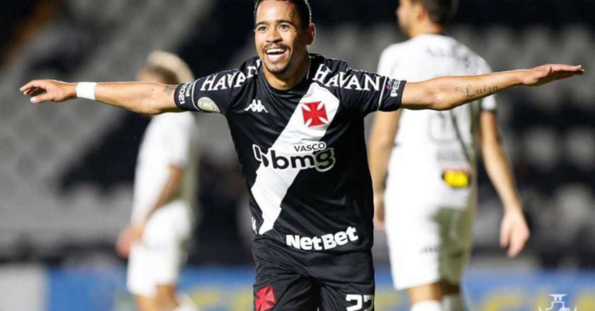 Mais um recorde Yago Pikachu se tornará o jogador com mais partidas pelo Vasco no século XXI