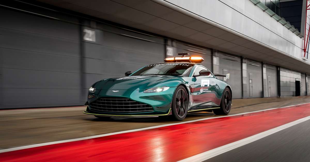 Duelo dos safety cars da F1: Mercedes ou Aston Martin?