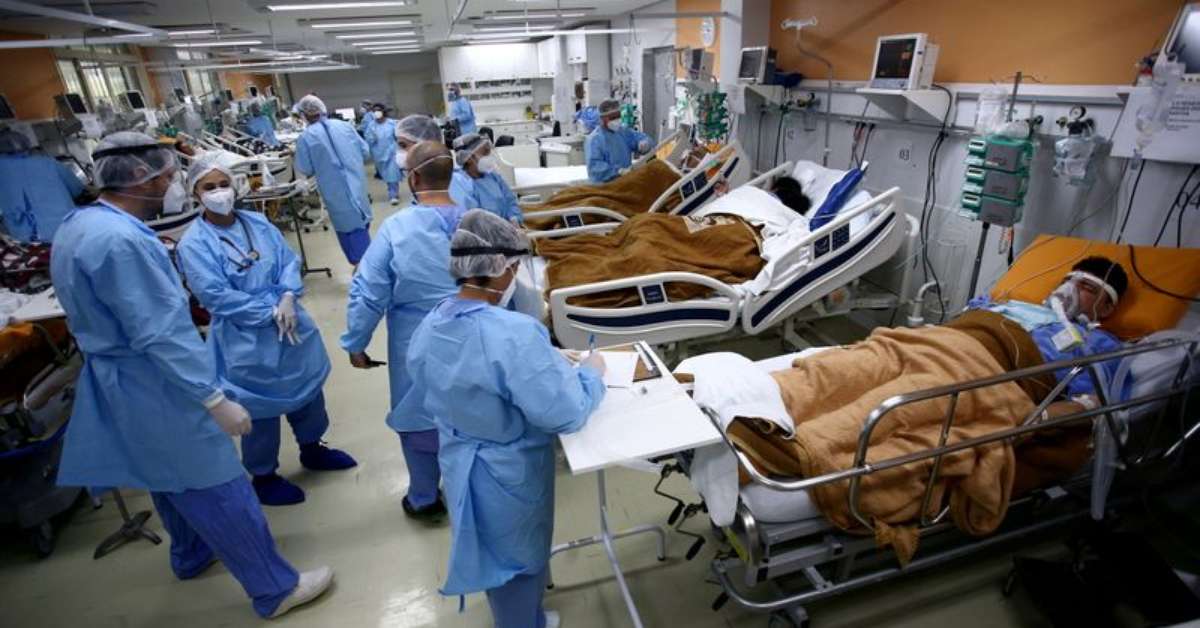 Covid está atingindo mais jovens no Brasil, diz Fiocruz