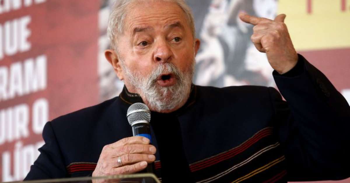 Vamos ter que regulamentar as redes sociais", afirma Lula